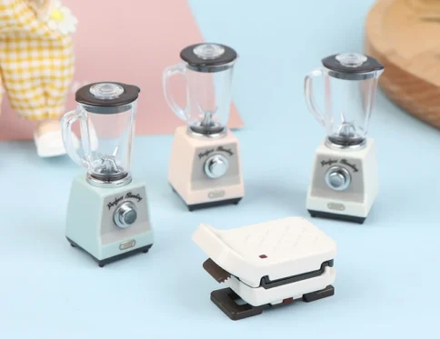 Cafetera de casa de muñecas en miniatura